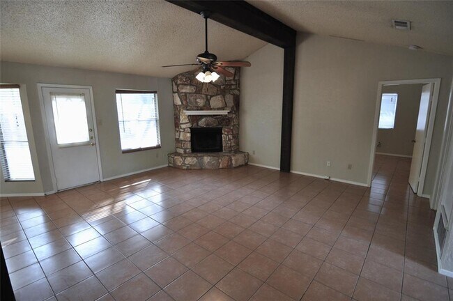 Building Photo - 7403 Saffron St