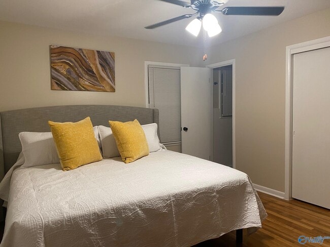 Foto del edificio - 2201 Shady Ln Dr NW