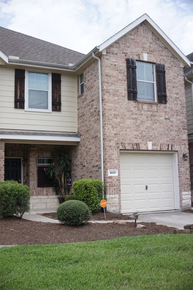 Foto del edificio - 1619 Grable Cove Ln