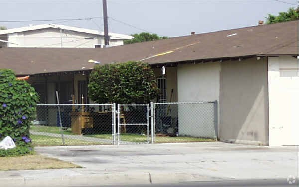 Foto del edificio - 508 N Batavia St