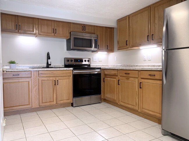 Foto del edificio - 353 Hillside St