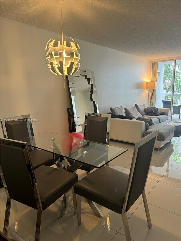 Foto principal - 4641 NW 97th Ct