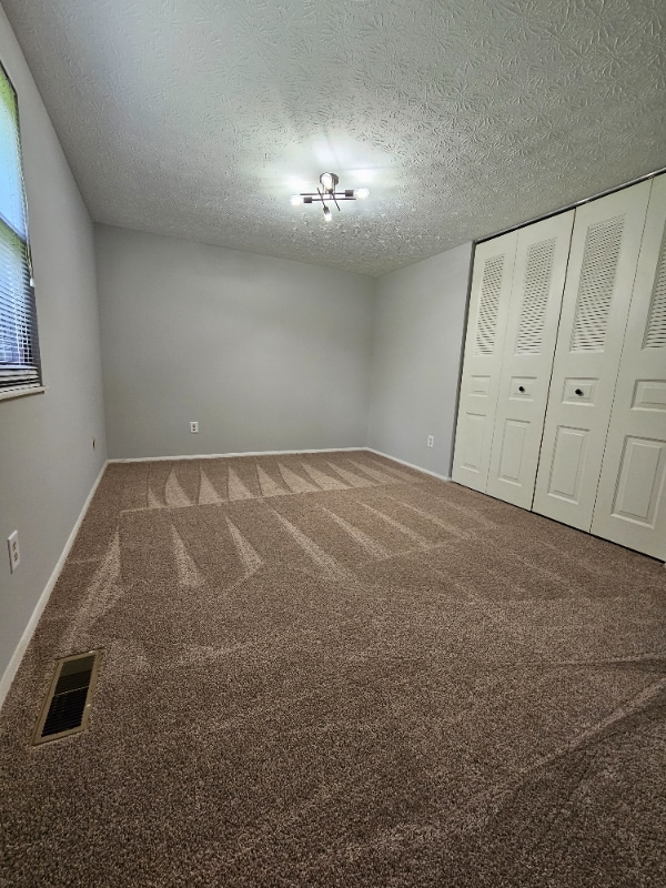 Building Photo - 4242 Hanover Dr