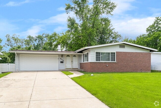 Building Photo - 2550 N Waterford Dr