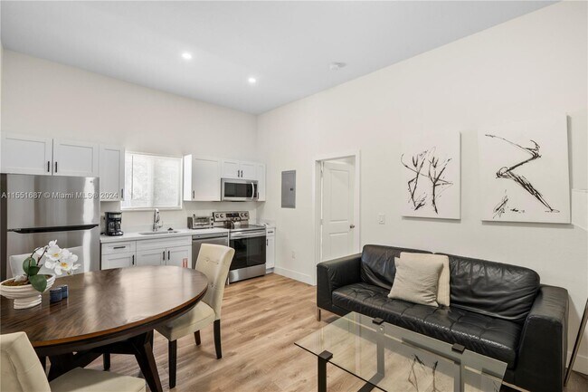 Foto del edificio - 830 SE 14th St