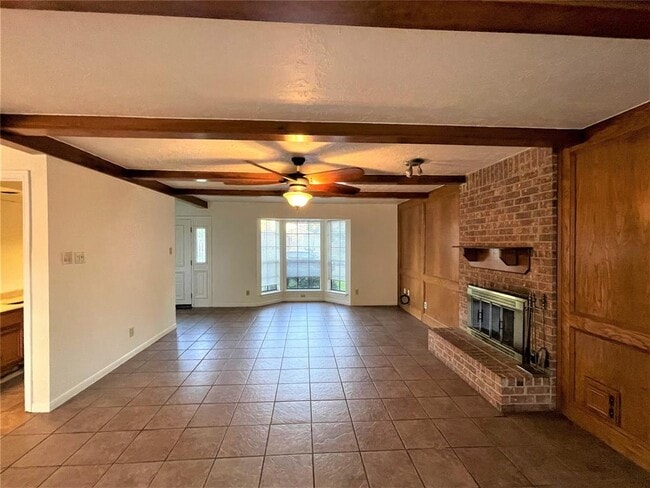 Building Photo - 15414 Woodhorn Dr