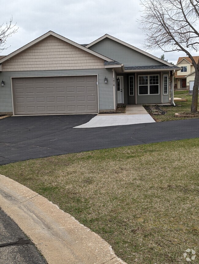 Villages on the Rum Apartments for Rent Isanti, MN 2 Rentals