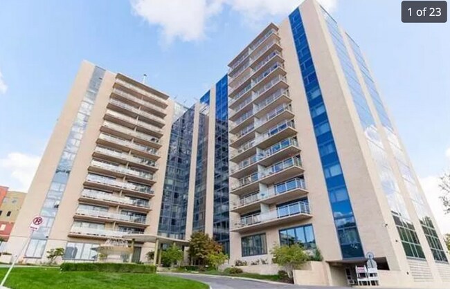 Foto del edificio - 4545 Wornall Rd