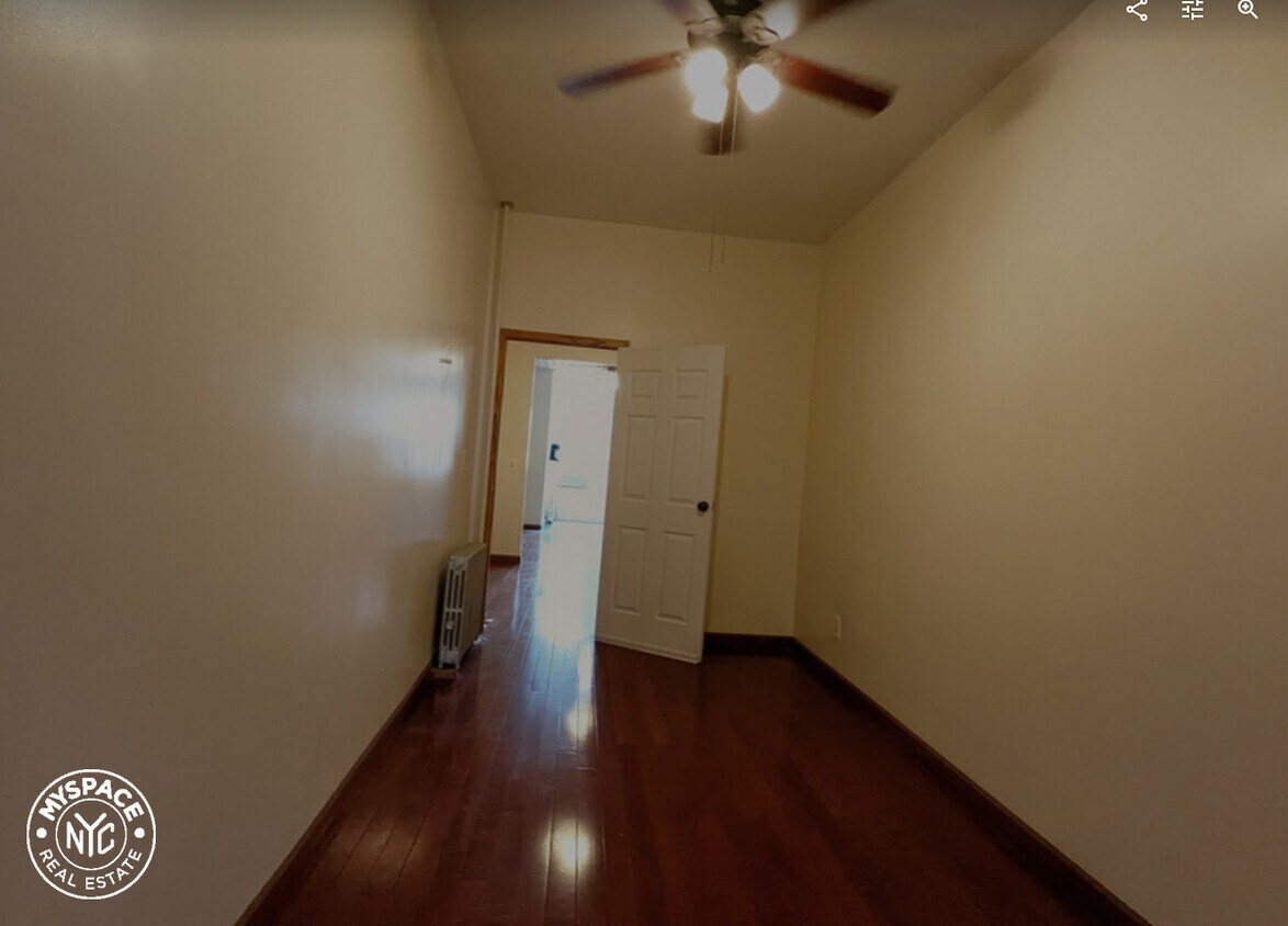 Building Photo - 1419 Greene Ave