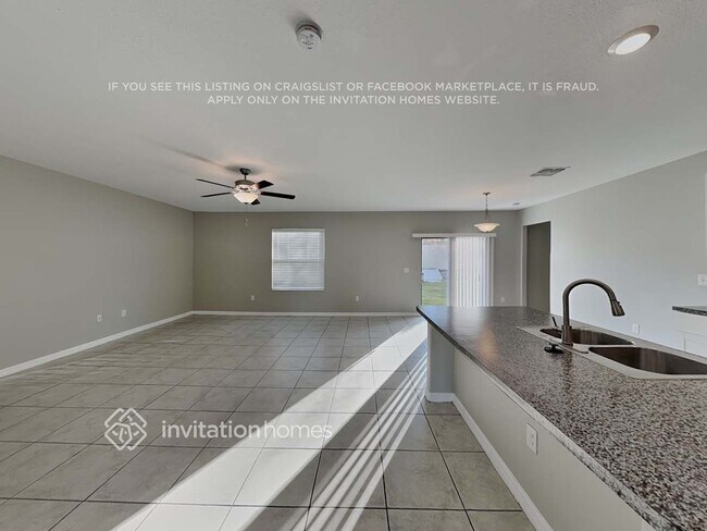 Building Photo - 1576 Blue Rose Dr