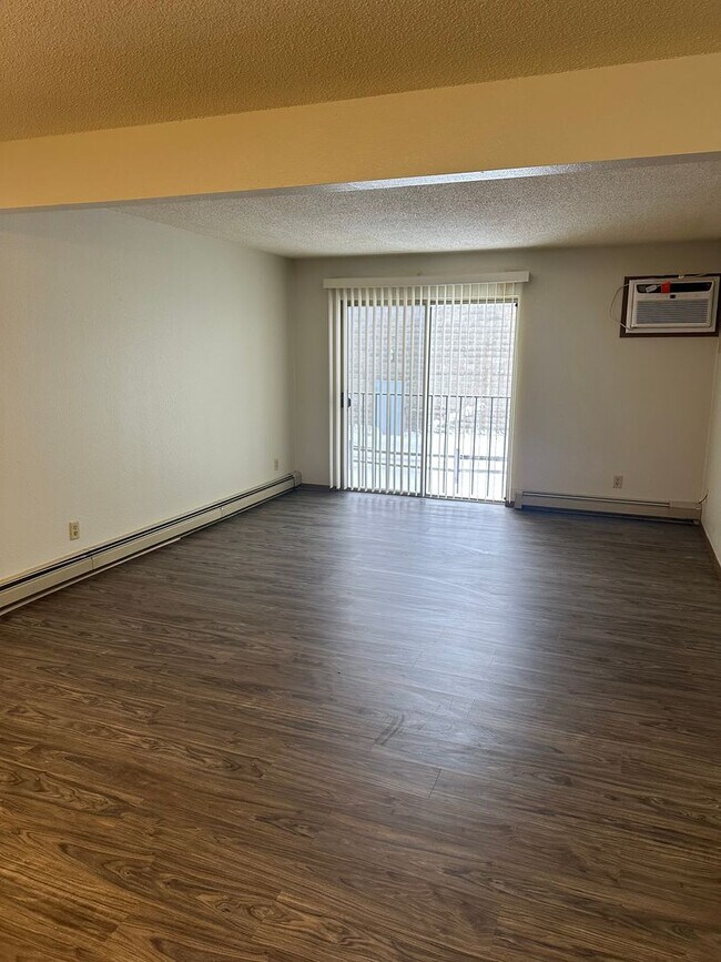 Foto del edificio - 3457 3rd St N
