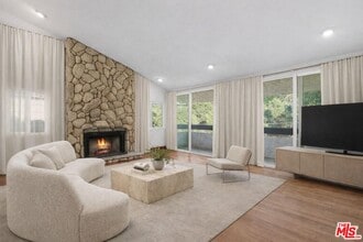 Building Photo - 4345 Canoga Ave