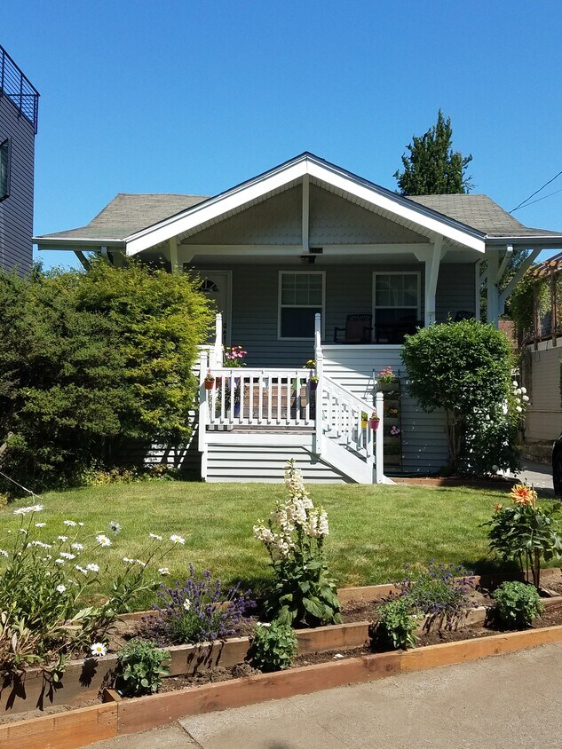 Craftsman style home - 1422 N 54TH ST