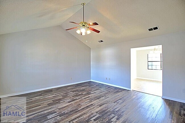 Foto del edificio - 942 Gulfstream Rd