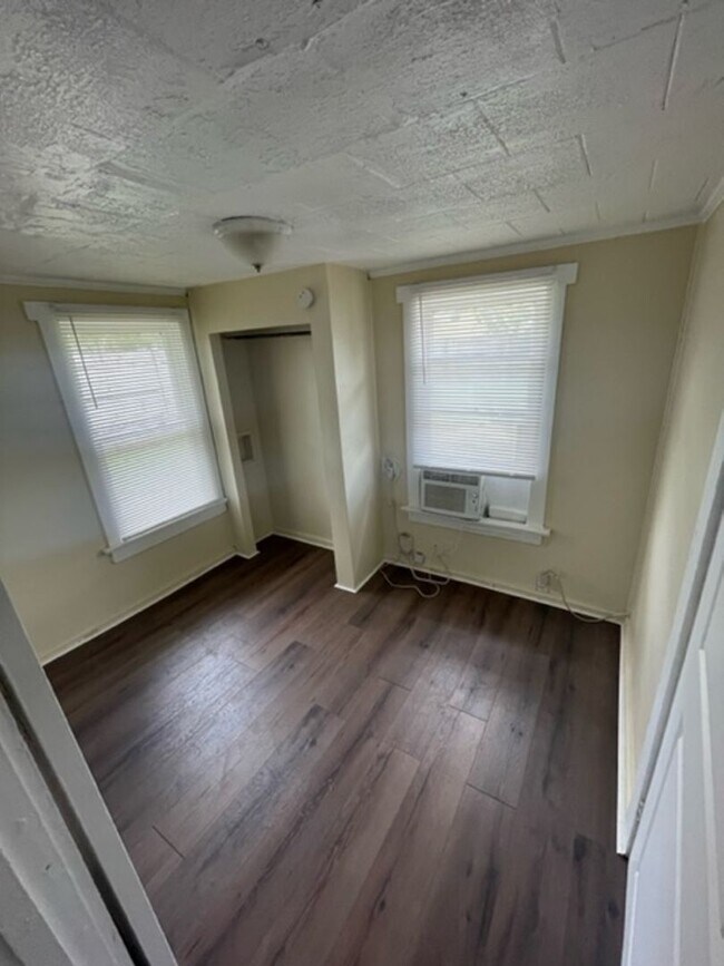 Foto del edificio - Move in Special half off first months rent...