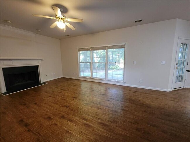 Building Photo - 1453 Grovehurst Dr
