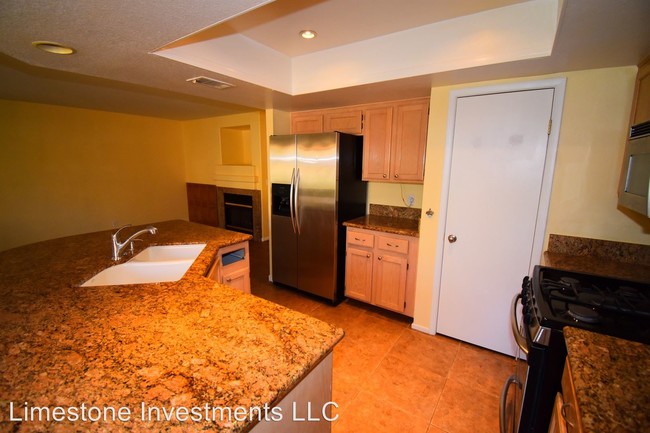 Building Photo - 8232 Cactus Canyon Ct