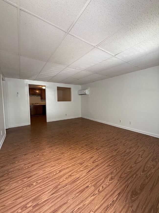 Building Photo - 83 D Lawn Street