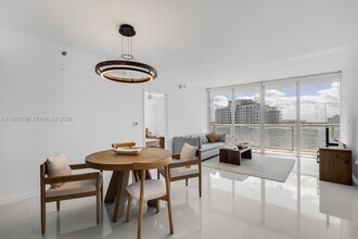 Building Photo - 465 Brickell Ave