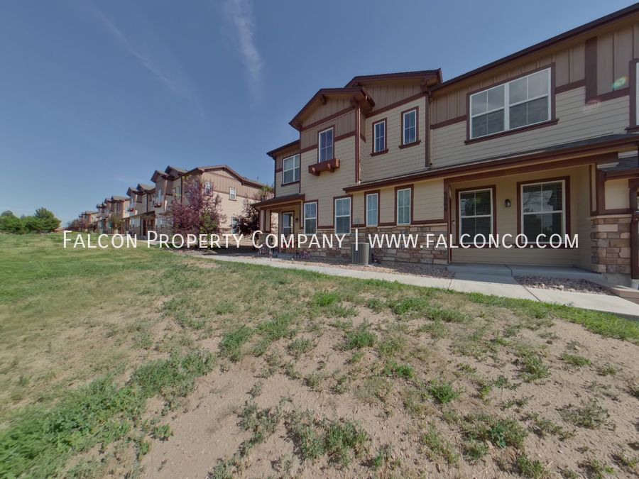 Primary Photo - Gorgeous Townhouse in Stetson Hills! - Ava...