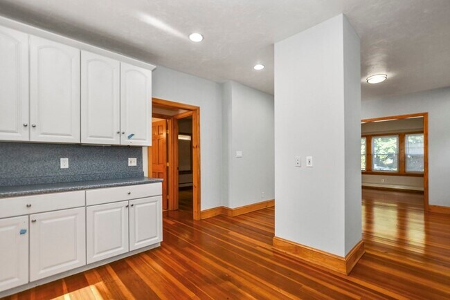 Foto del edificio - 27-29 Phillips Ave