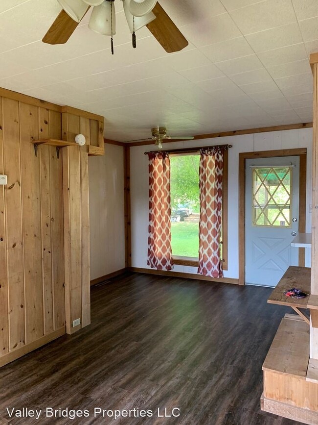 Foto del edificio - 2 br, 2 bath House - 353 6th Ave SE