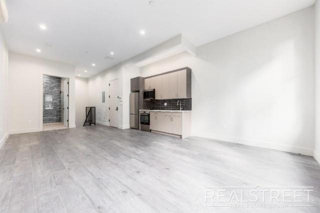Building Photo - 1 bedroom in BROOKLYN NY 11216