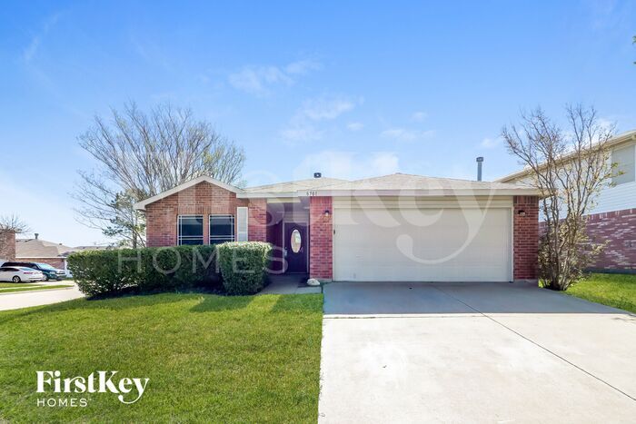 Foto principal - 8701 Stonebriar Ln