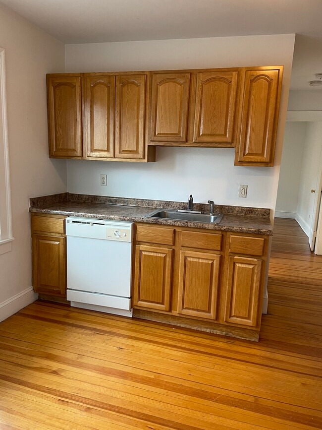 Kitchen - 22 Francis St