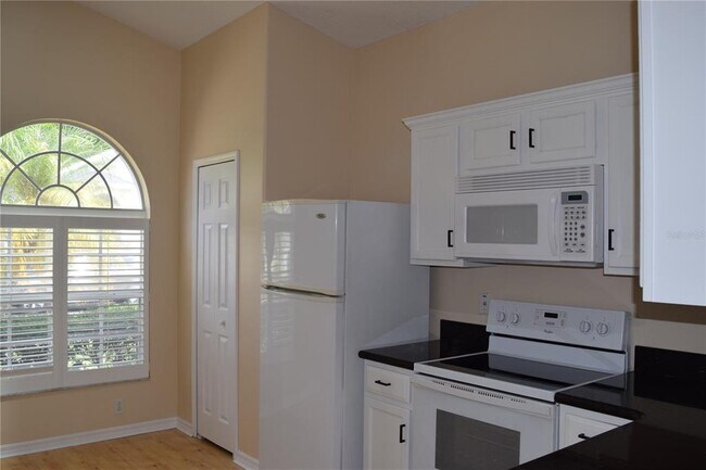 Foto del edificio - 1714 Fox Glen Ct