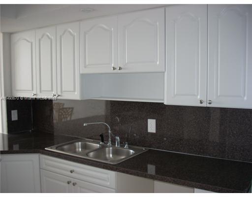 Foto del edificio - 1351 NE Miami Gardens Dr