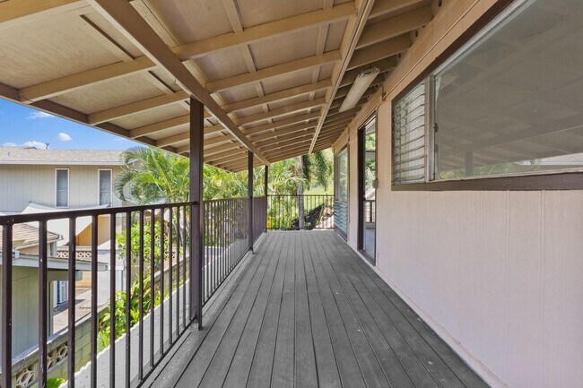 Foto del edificio - Kilihe Way Multi-Generational Home