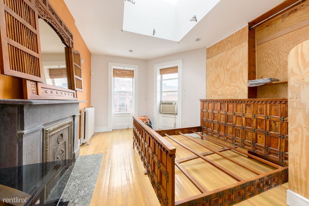 Primary Photo - 3 br, 1 bath Townhome - 565 Quincy St
