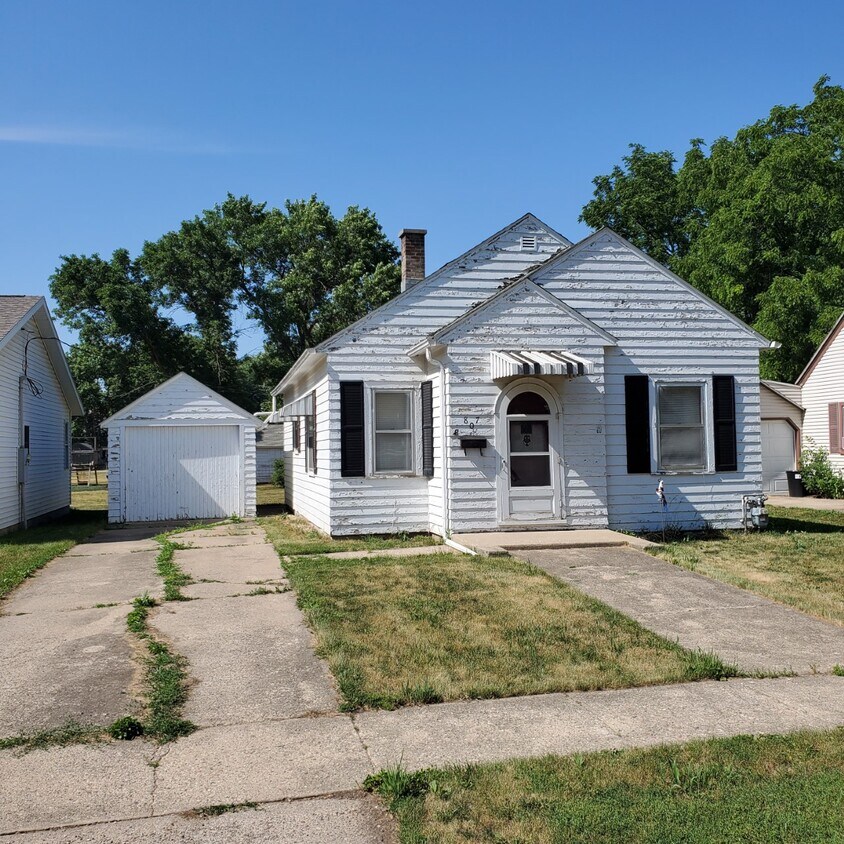 807 Pleasant St, Boyden, IA 51234 House Rental in Boyden, IA
