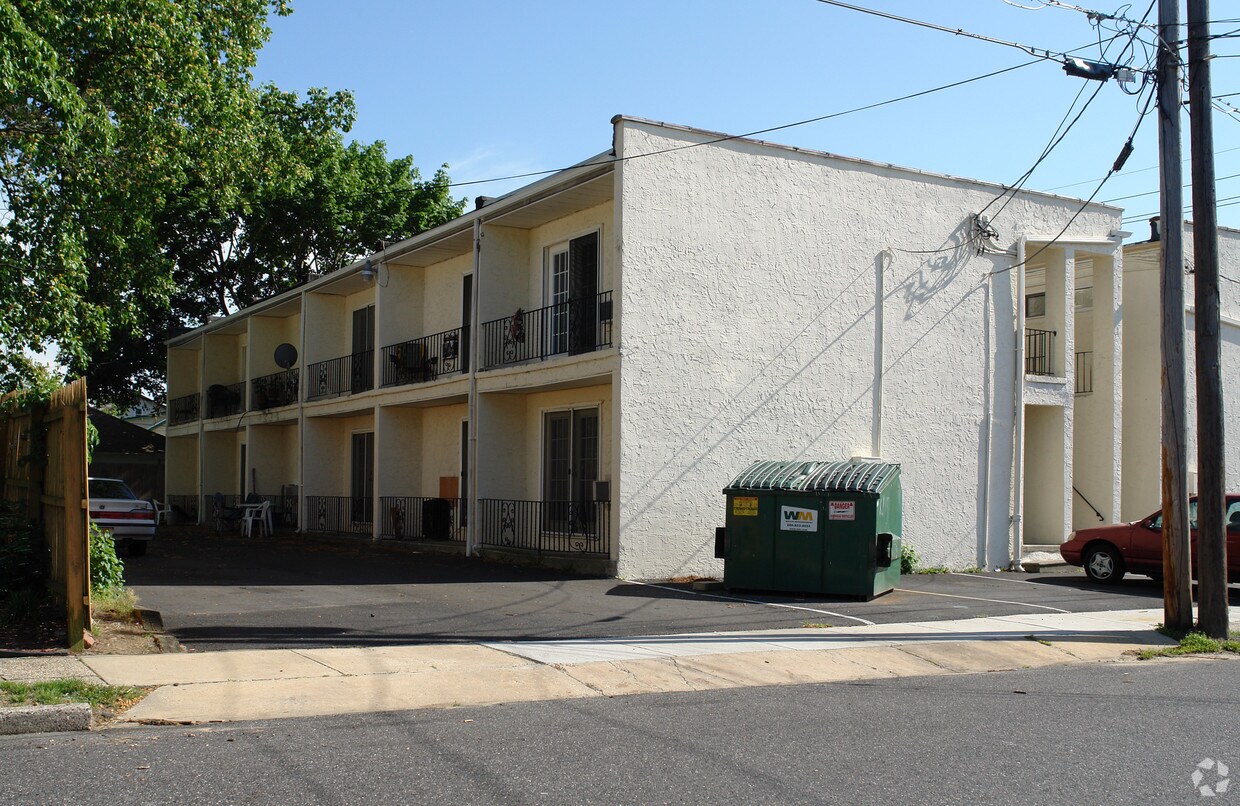 Foto del edificio - Regent Court Apartments