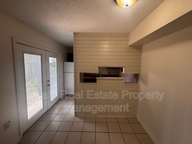 Foto del edificio - 510-4 Fox Run Avenue