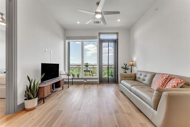 Building Photo - 2700 Old Denton Rd