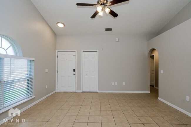Building Photo - 6218 Calamari Pl