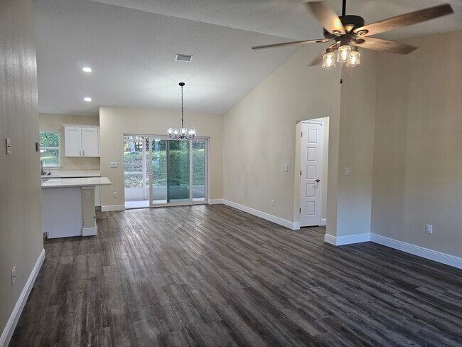 Foto del edificio - 11661 N Kenlake Cir