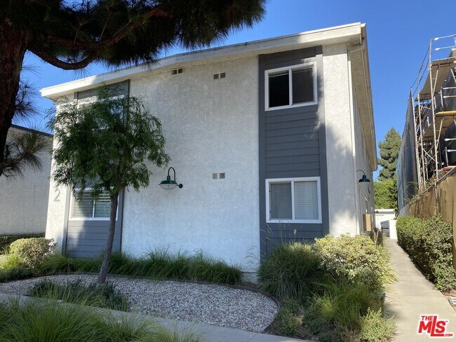 Foto del edificio - 3332 Helms Ave