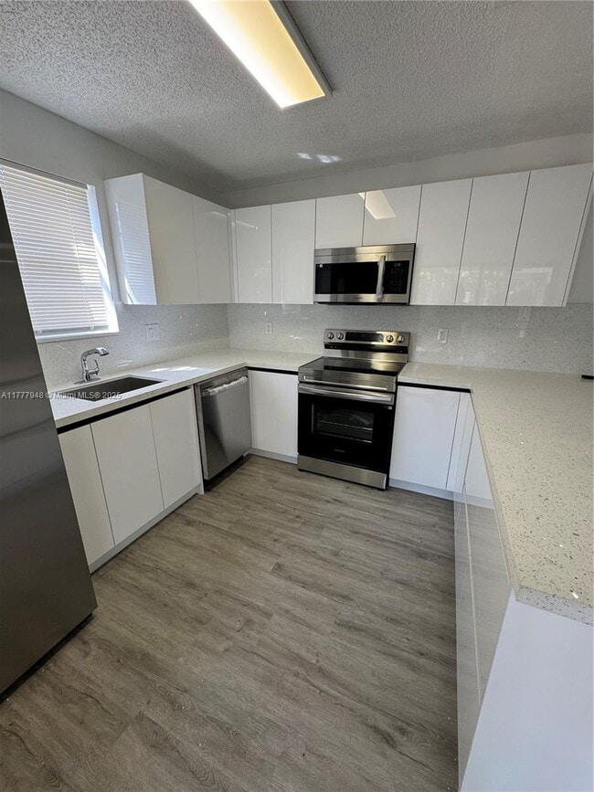 Building Photo - 2530 NW 99th Ave