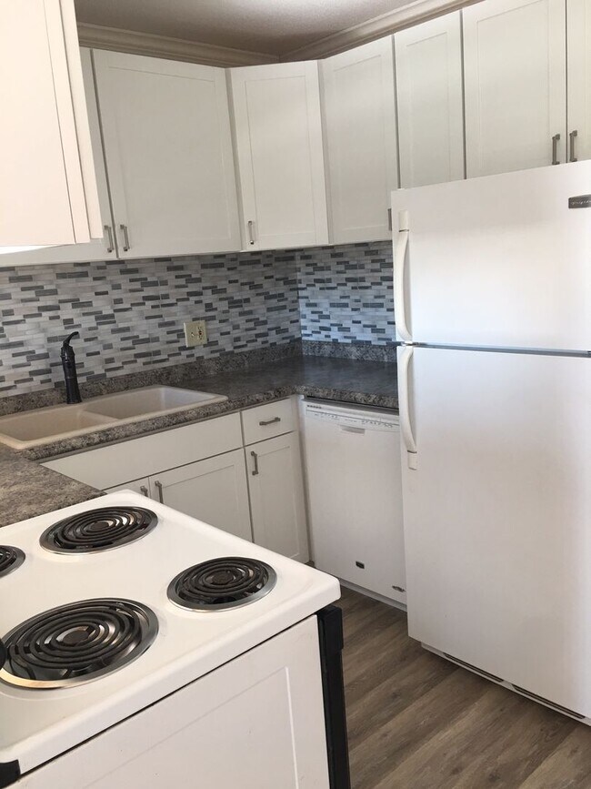 Foto del edificio - 92 Quarry Hl Rd