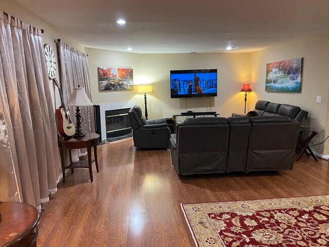 Foto del edificio - 1660 W 146th St