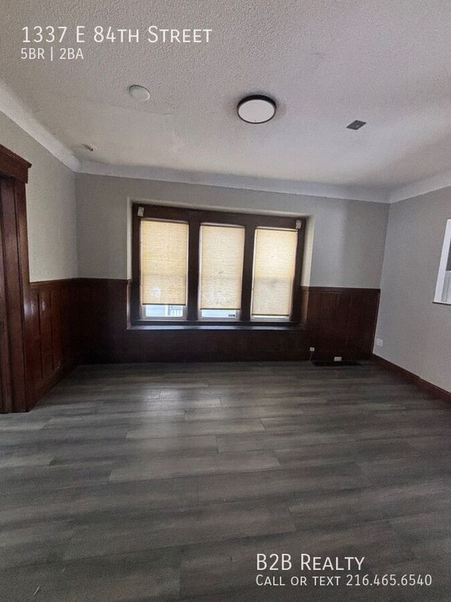 Foto del edificio - 1337 E 84th St