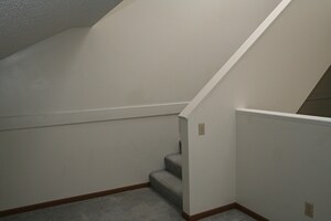 Building Photo - 225 E Washington St