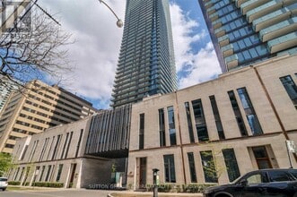 Building Photo - 1080 Bay St.