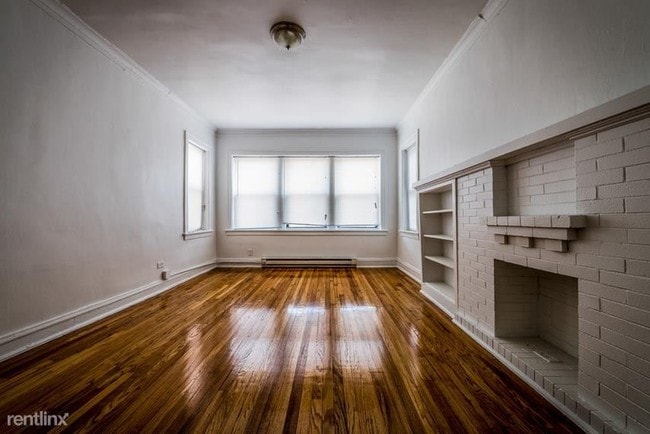 Foto del edificio - 8000 S Ellis Ave