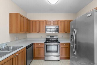 Building Photo - 809 Talia Cir