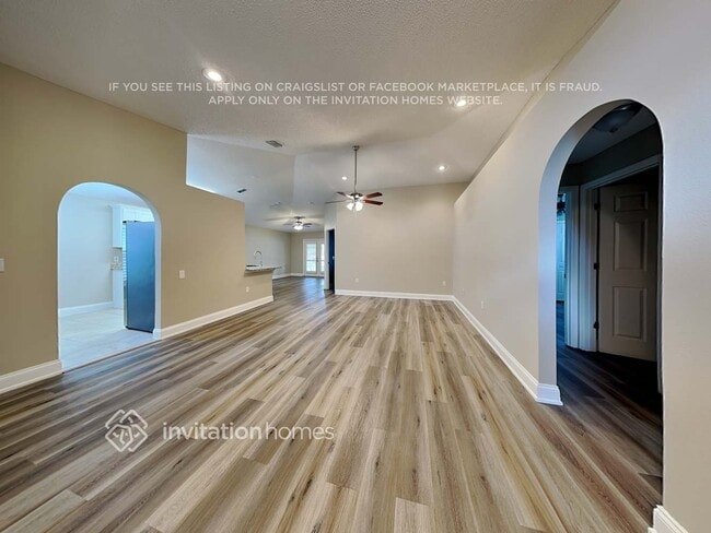 Foto del edificio - 134 Monterey Oaks Dr