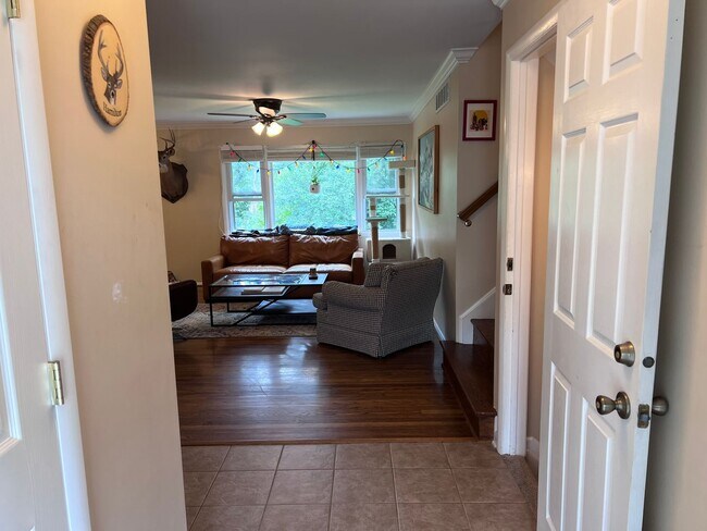 Foto del edificio - Charming 3Bed/3Bath Townhome in Nottingham